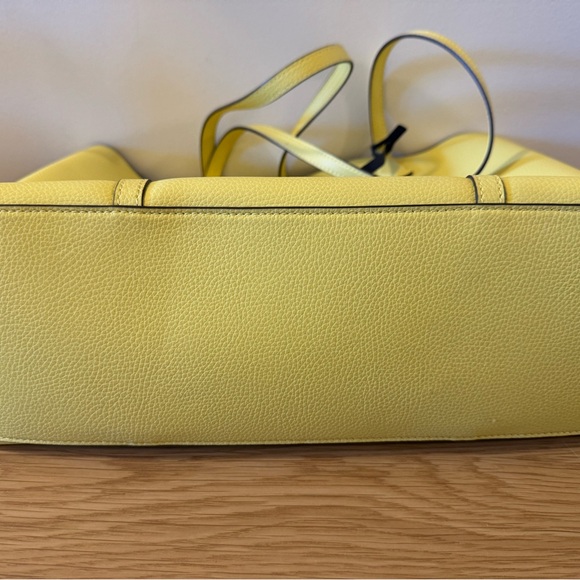 Authentic Tory Burch Triple Compartment Perry - Picture 9 of 14